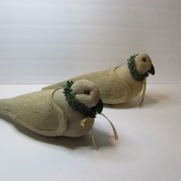 primitive looking Christmas decor 2 stuffed dove birds and filled stocking lot - Picture 6 of 11